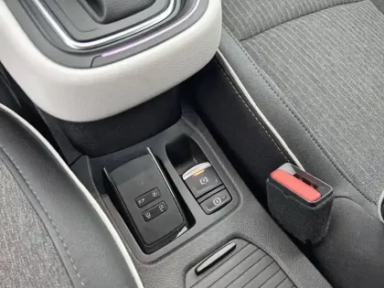 Photo 54 Renault Clio  E-Tech full hybrid 145