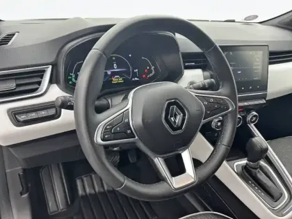 Photo 36 Renault Clio  E-Tech full hybrid 145