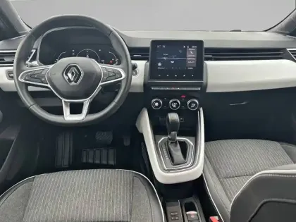 Photo 35 Renault Clio  E-Tech full hybrid 145