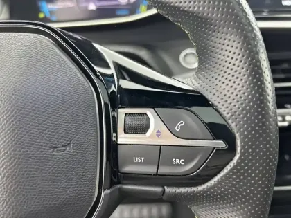 Photo 18 Peugeot 208  Electrique 50 kWh 136ch