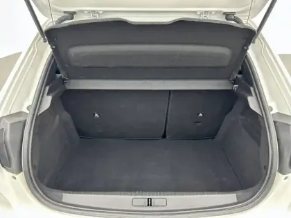 Photo 5 Peugeot 208  Electrique 50 kWh 136ch