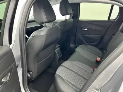 Photo 11 Peugeot 208  Hybrid 100 e-DCS6