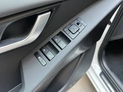 Photo 14 Kia Niro  1.6 GDi Hybride 138 ch DCT6