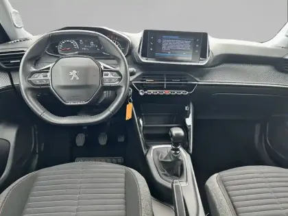 Photo 7 Peugeot 2008  PureTech 100 S&S BVM6