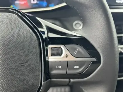 Photo 18 Peugeot 2008  PureTech 130 S&S BVM6