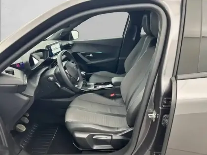 Photo 10 Peugeot 2008  PureTech 130 S&S BVM6