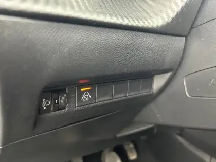 Photo 20 Peugeot 2008  PureTech 130 S&S BVM6