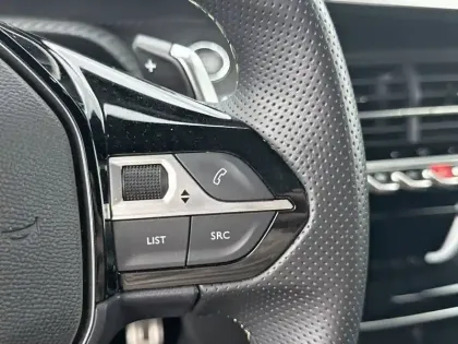 Photo 14 Peugeot 208  Hybrid 100 e-DCS6