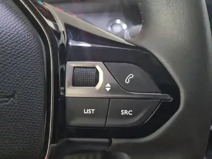 Photo 49 Peugeot 208  Electrique 50 kWh 136ch