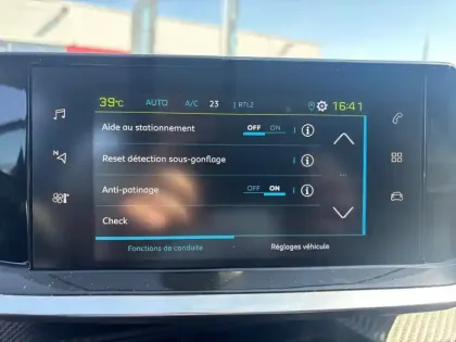 Photo 21 Peugeot 208  Electrique 50 kWh 136ch