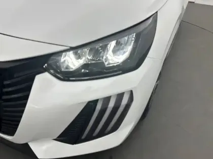 Photo 15 Peugeot 208  PureTech 75 S&S BVM5