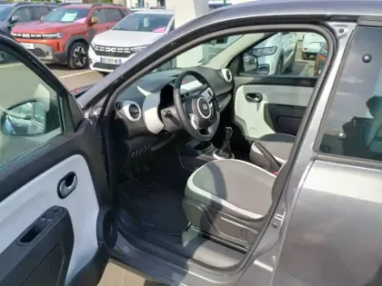 Photo 8 Renault Twingo  III SCe 65