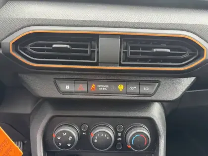 Photo 21 Dacia Sandero  TCe 90