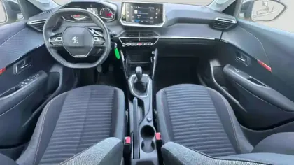 Photo 18 Peugeot 208  PureTech 75 S&S BVM5