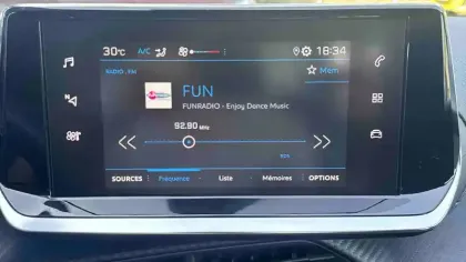 Photo 20 Peugeot 208  PureTech 75 S&S BVM5