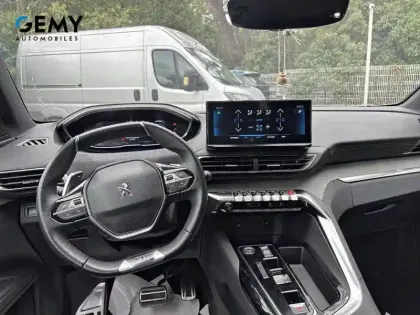Photo 7 Peugeot 5008  Hybrid 136 e-DCS6
