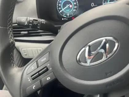 Photo 24 Hyundai Bayon  1.0 T-GDi 100 DCT-7 Hybrid 48V