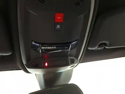 Photo 32 Peugeot 208  Hybrid 110 e-DCS6