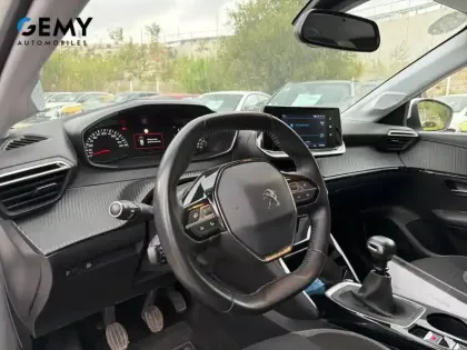 Photo 11 Peugeot 208  PureTech 100 S&S BVM6