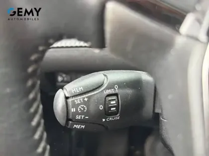 Photo 18 Peugeot 208  PureTech 100 S&S BVM6