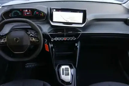 Photo 15 Peugeot 208  Hybrid 110 ch e-DCS6