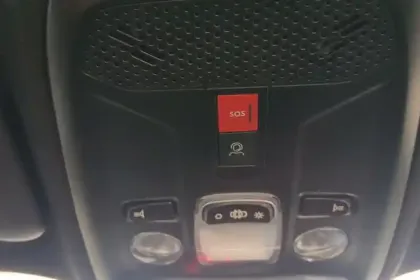 Photo 28 Peugeot 2008  Hybrid 136 e-DCS6