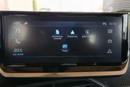 Photo 27 Peugeot 2008  Hybrid 136 e-DCS6