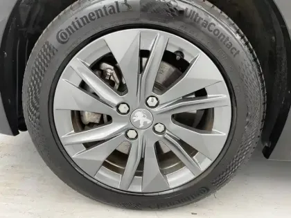 Photo 18 Peugeot 208  Electrique 50 kWh 136ch