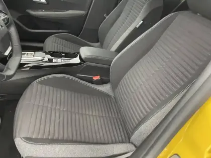 Photo 14 Peugeot 208  Electrique 50 kWh 136ch