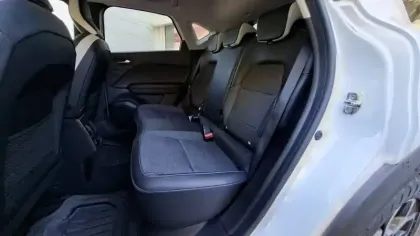 Photo 13 Renault Captur  TCe 140 EDC - 21