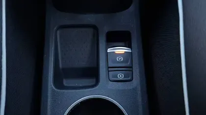 Photo 17 Renault Captur  TCe 140 EDC - 21