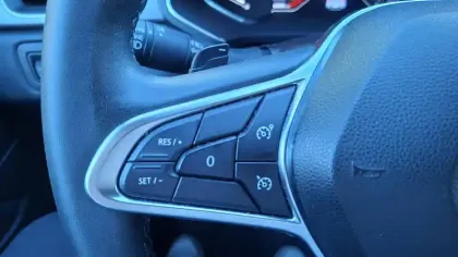 Photo 29 Renault Captur  TCe 140 EDC - 21