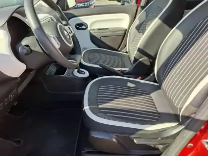 Photo 9 Renault Twingo  III E-Tech