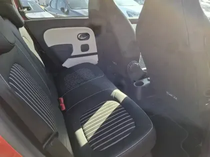 Photo 14 Renault Twingo  III E-Tech