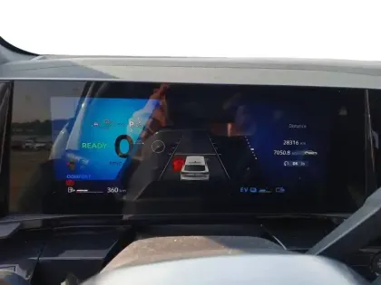 Photo 14 Renault Rafale  E-Tech full hybrid 200 ch