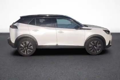 Photo 6 Peugeot 2008  PureTech 155 S&S EAT8
