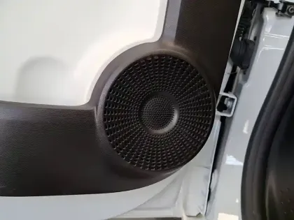 Photo 37 Renault Twingo  III E-Tech
