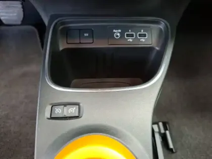 Photo 23 Renault Twingo  III E-Tech