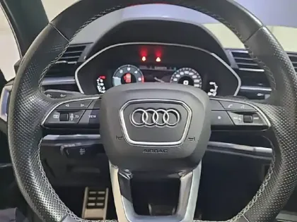 Photo 20 Audi Q3  35 TDI 150 ch S tronic 7