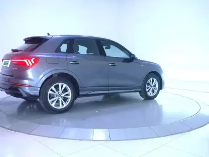 Photo 16 Audi Q3  35 TDI 150 ch S tronic 7