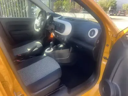 Photo 12 Renault Twingo  III E-Tech