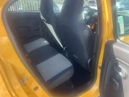 Photo 15 Renault Twingo  III E-Tech