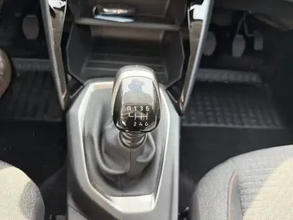 Photo 13 Peugeot 208  PureTech 100 S&S BVM6