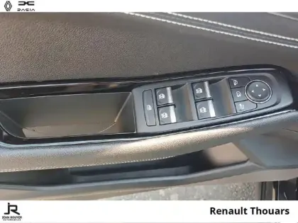 Photo 14 Renault Austral  1.2 E-Tech full hybrid 200ch Iconic- 23
