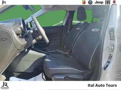 Photo 8 Fiat 600  1.2 Hybrid Turbo 110ch Pop eDCT6