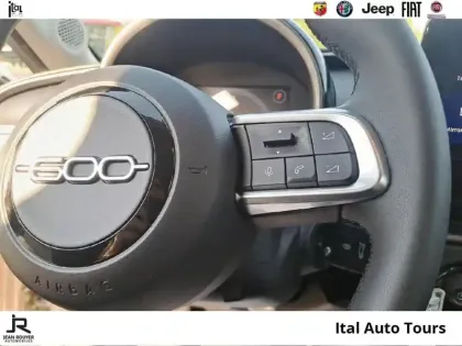 Photo 13 Fiat 600  1.2 Hybrid Turbo 110ch Pop eDCT6