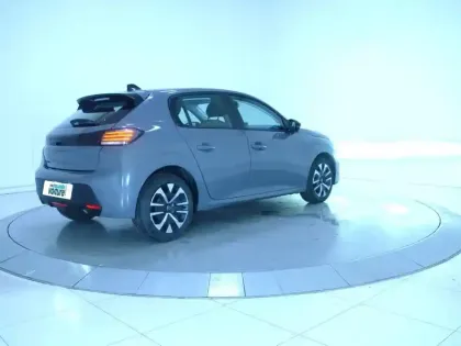 Photo 11 Peugeot 208  PureTech 75 S&S BVM5