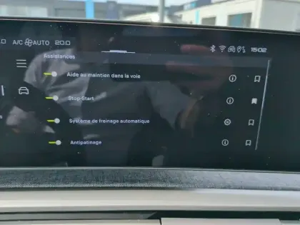 Photo 22 Peugeot 3008  Hybrid 136 e-DCS6