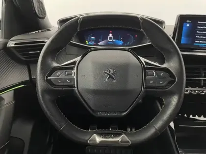 Photo 22 Peugeot 2008  PureTech 130 S&S BVM6