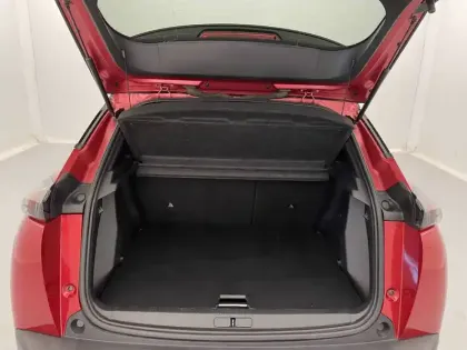 Photo 12 Peugeot 2008  PureTech 130 S&S BVM6